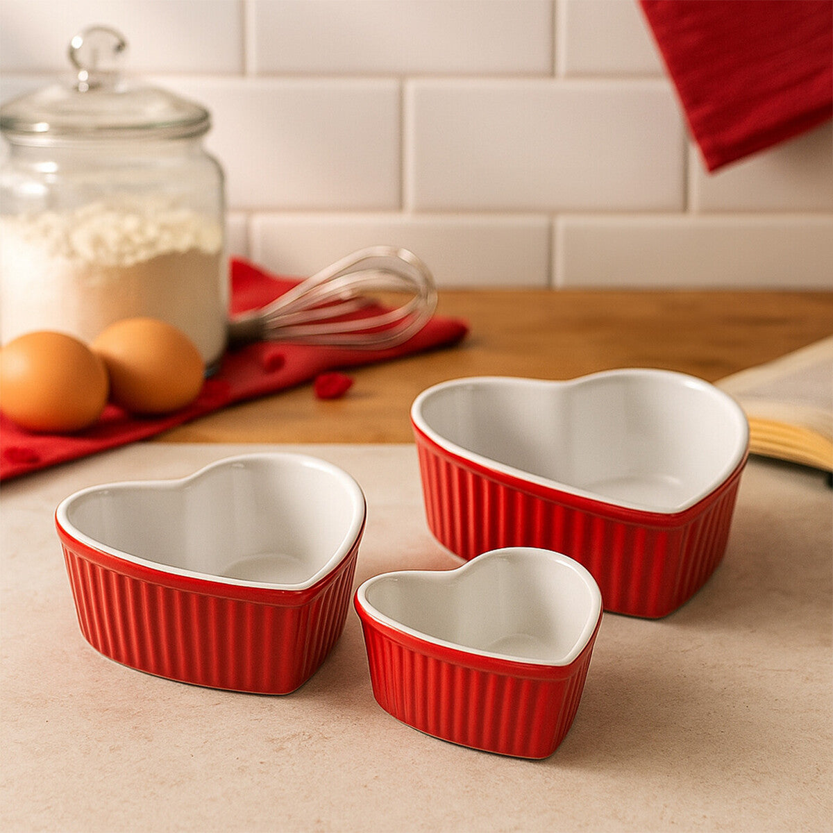 Red Set of 3 Heart Shape Oven Dishes