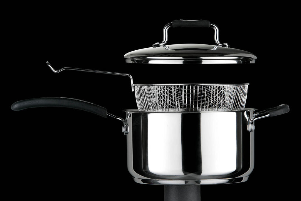 22cm Stainless Steel Chip Pan with Glass Lid and Wire Basket