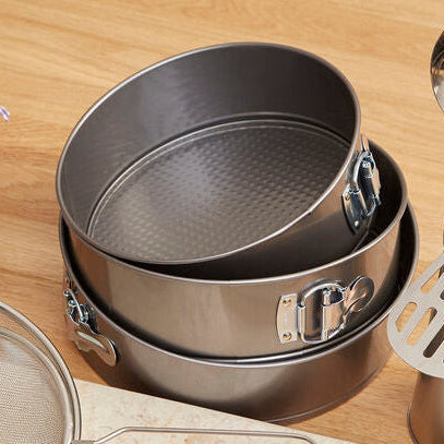 Set of 3 Spring Form Round Cake Tins