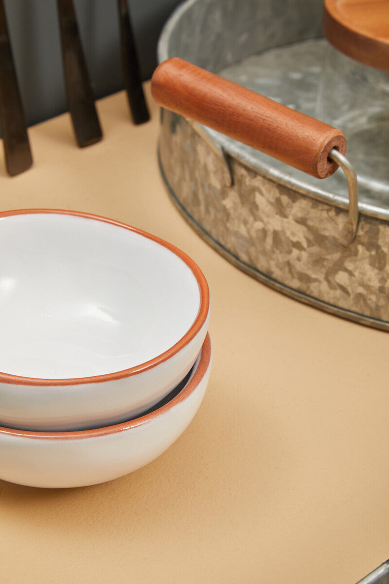 Round Galvanised Steel Tray with Wood Handles