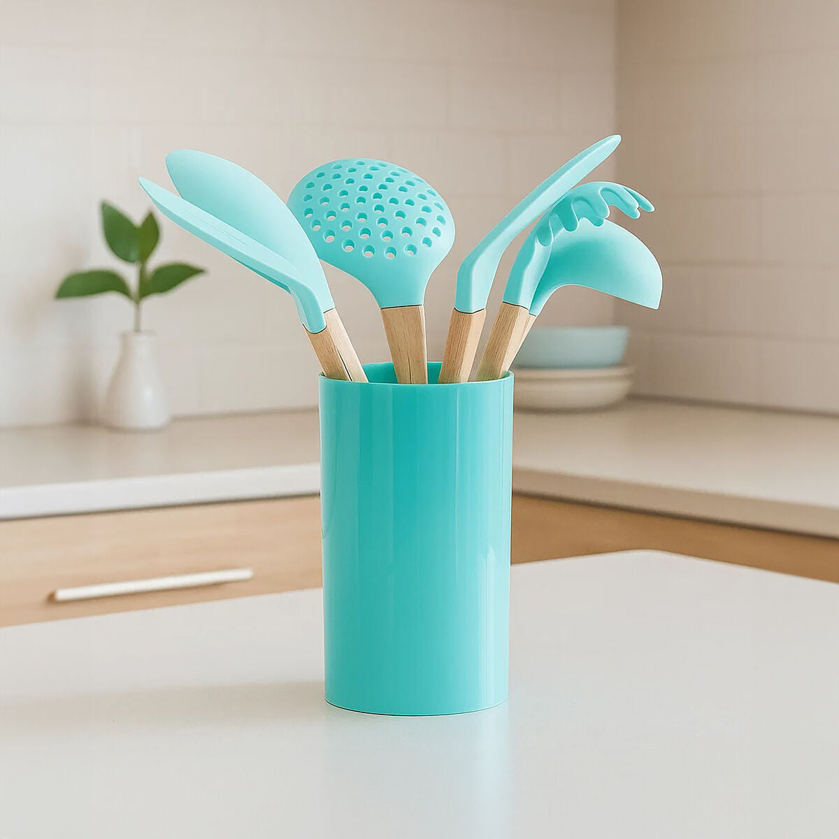 7 Piece Utensil Set In Pastel Green