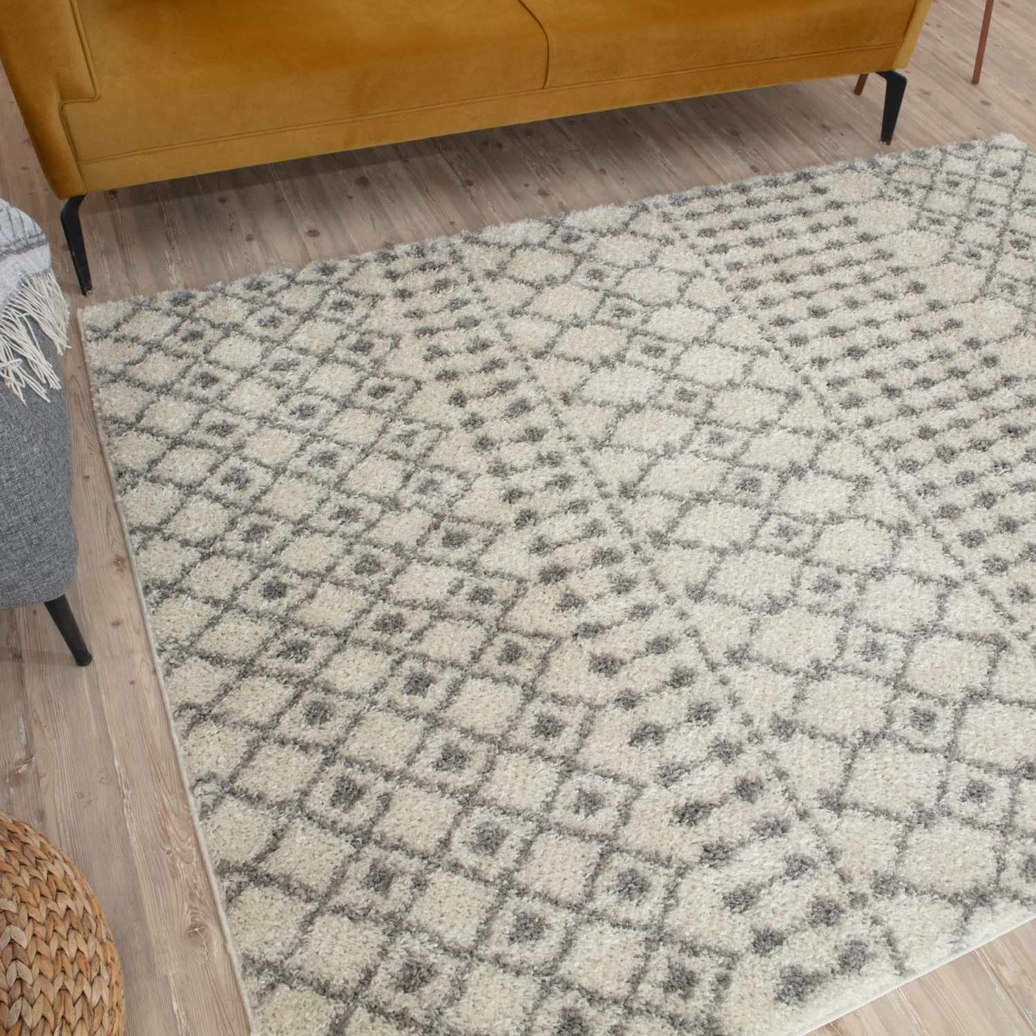 Moroccan Ivory Grey Shaggy Rug