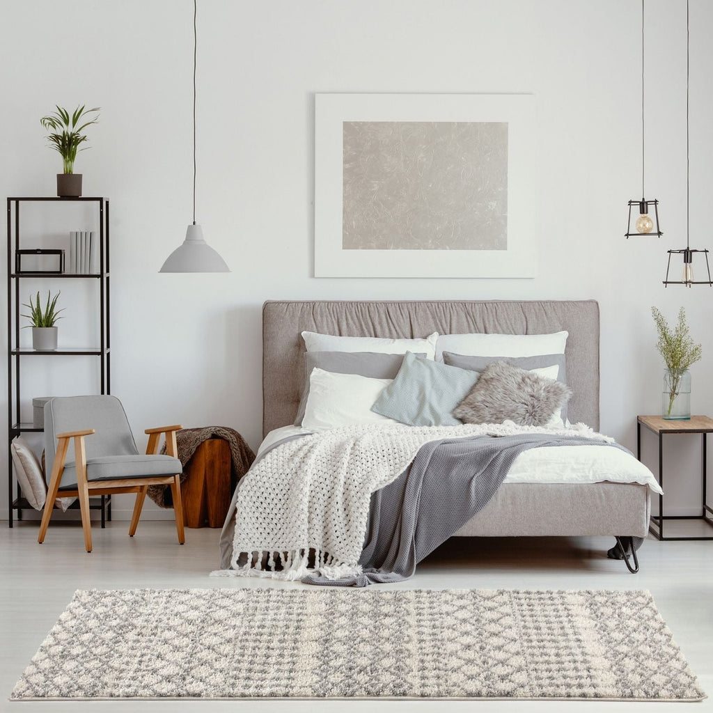 Moroccan Ivory Grey Shaggy Rug