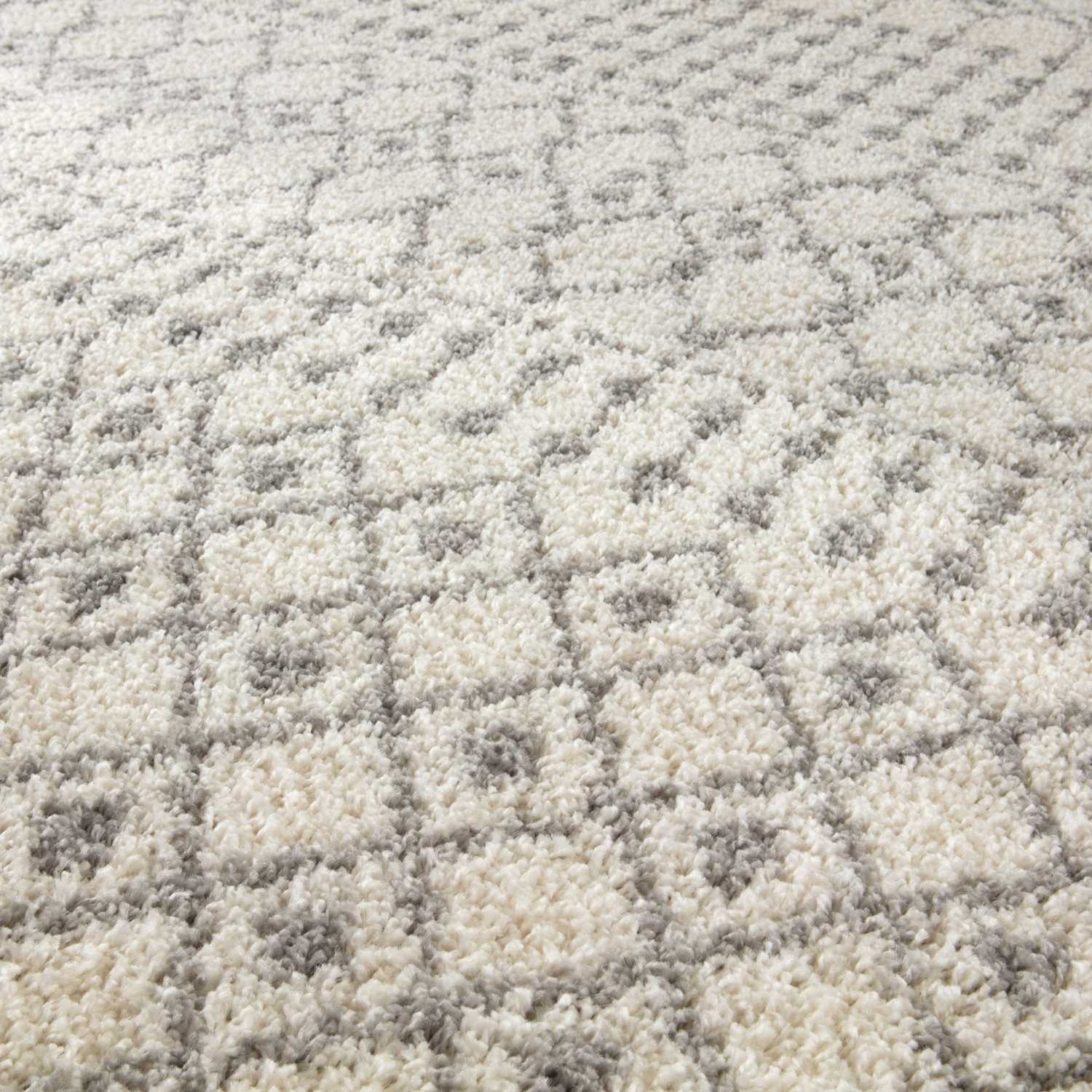 Moroccan Ivory Grey Shaggy Rug