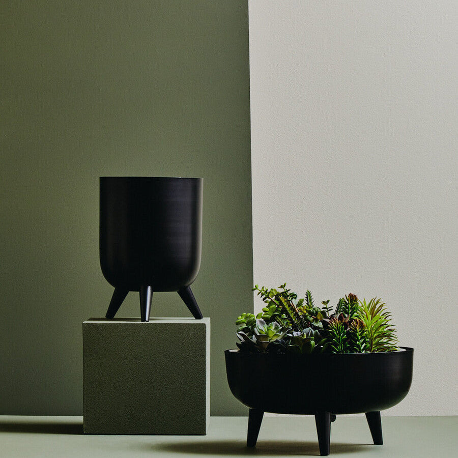 Black Planter