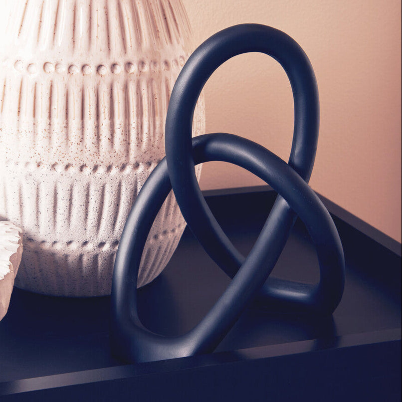 Black Knot Sculpture | Broc