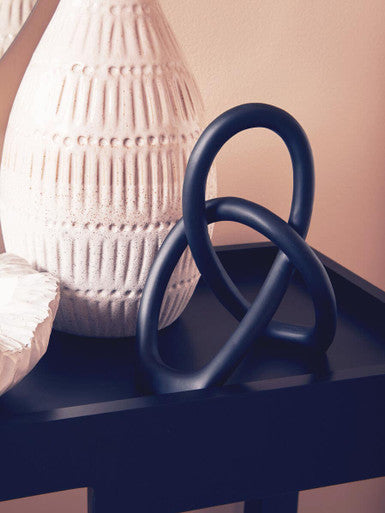 Black Knot Sculpture | Broc