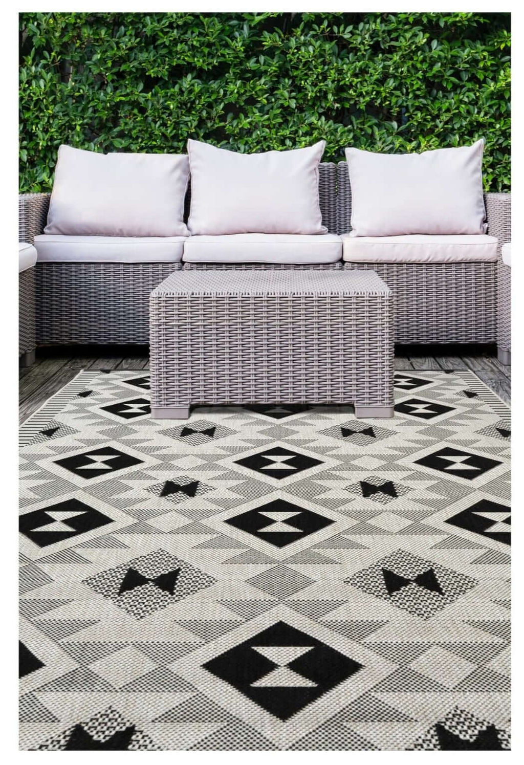 County Geo Chequer Indoor/Outdoor Rug