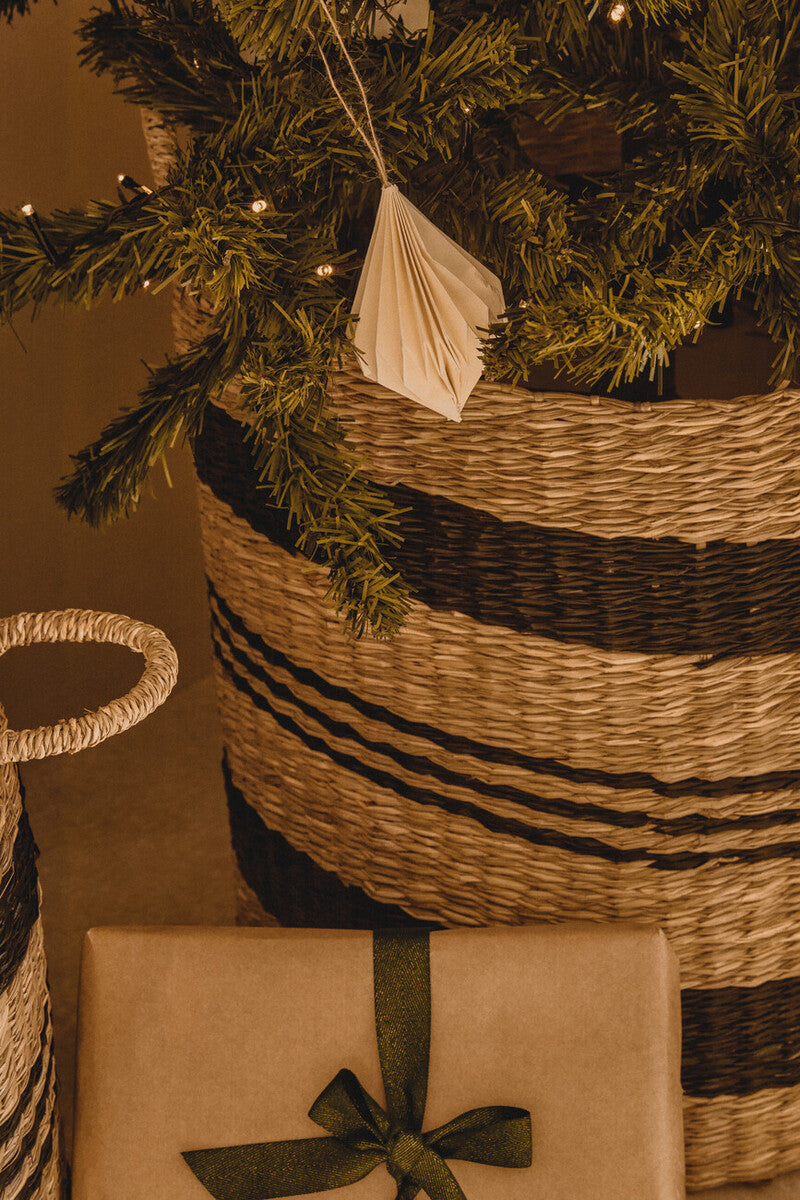 Black and Natural Seagrass Set of 2 Storage Baskets