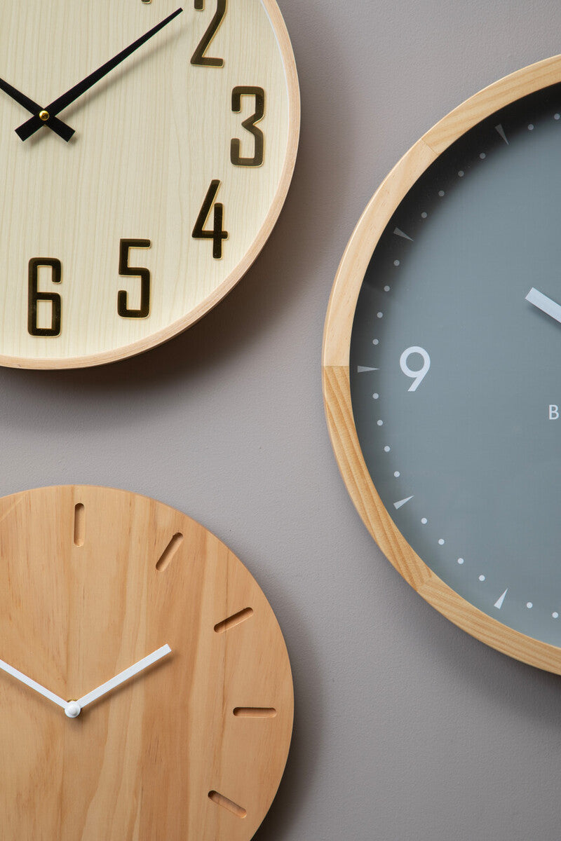 35cm Dia Natural Finish Oak Wood Wall Clock