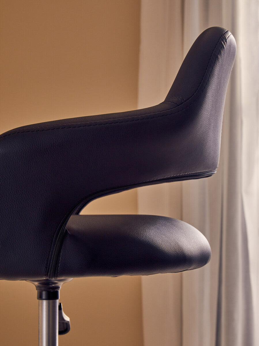 Black Home Office Chair with Curved Back