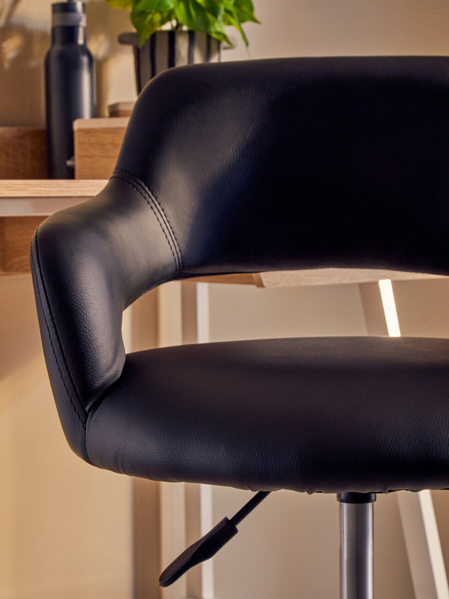 Black Home Office Chair with Curved Back