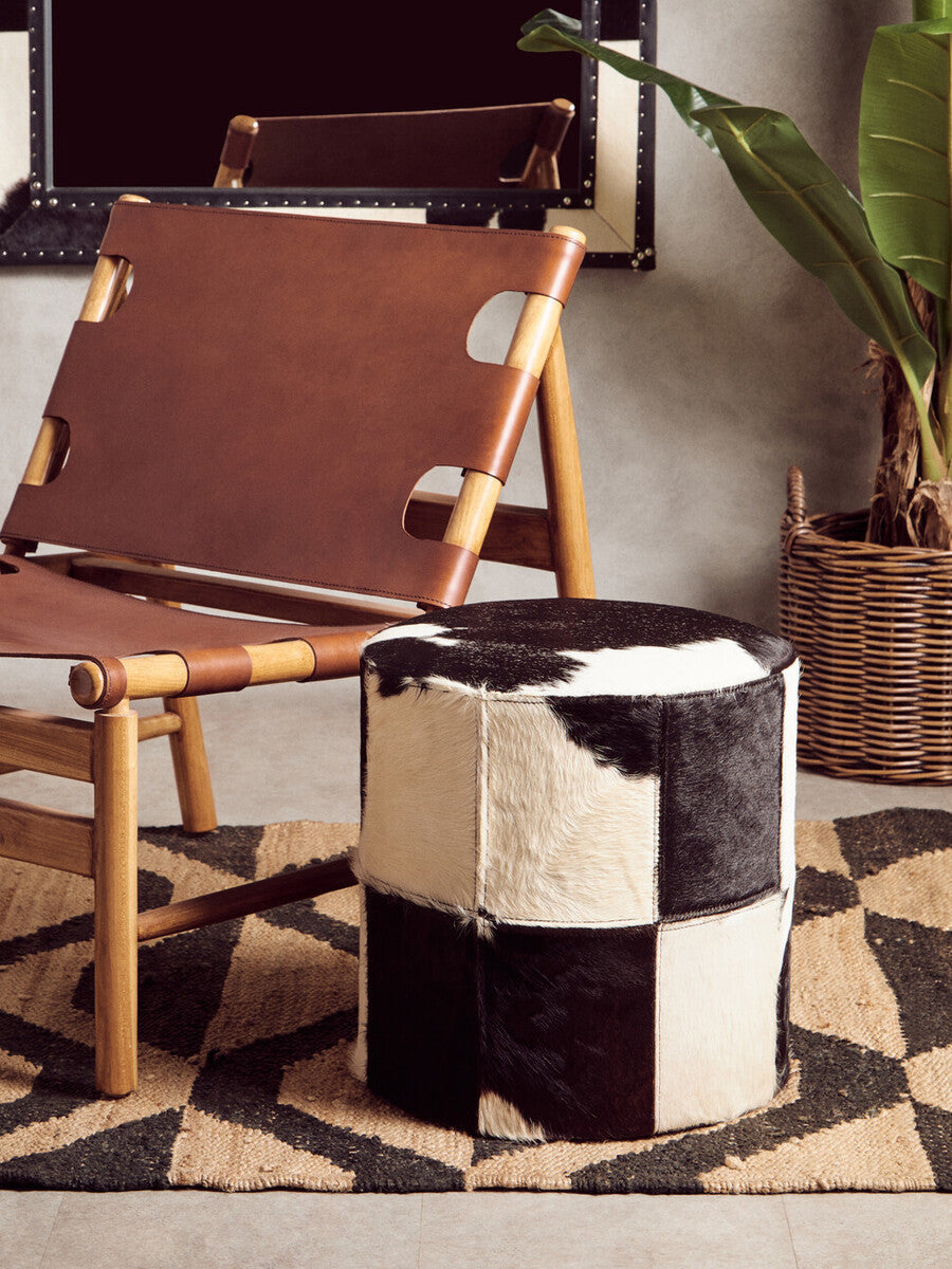 Small Black Wave Pattern Rug