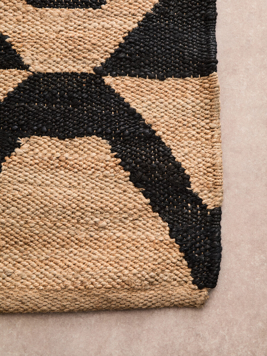 Large Black Wave Pattern Rug