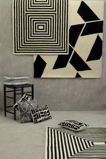 Large Black and White Geometric Rug