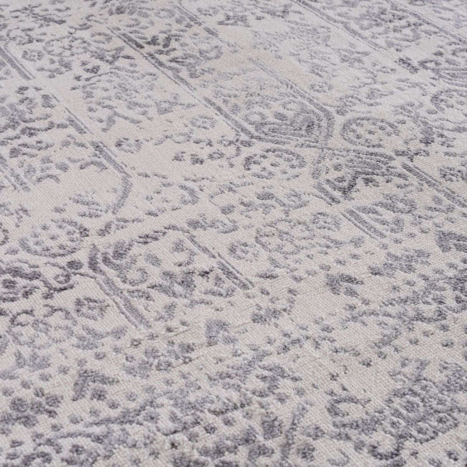 Cream Vintage Rug