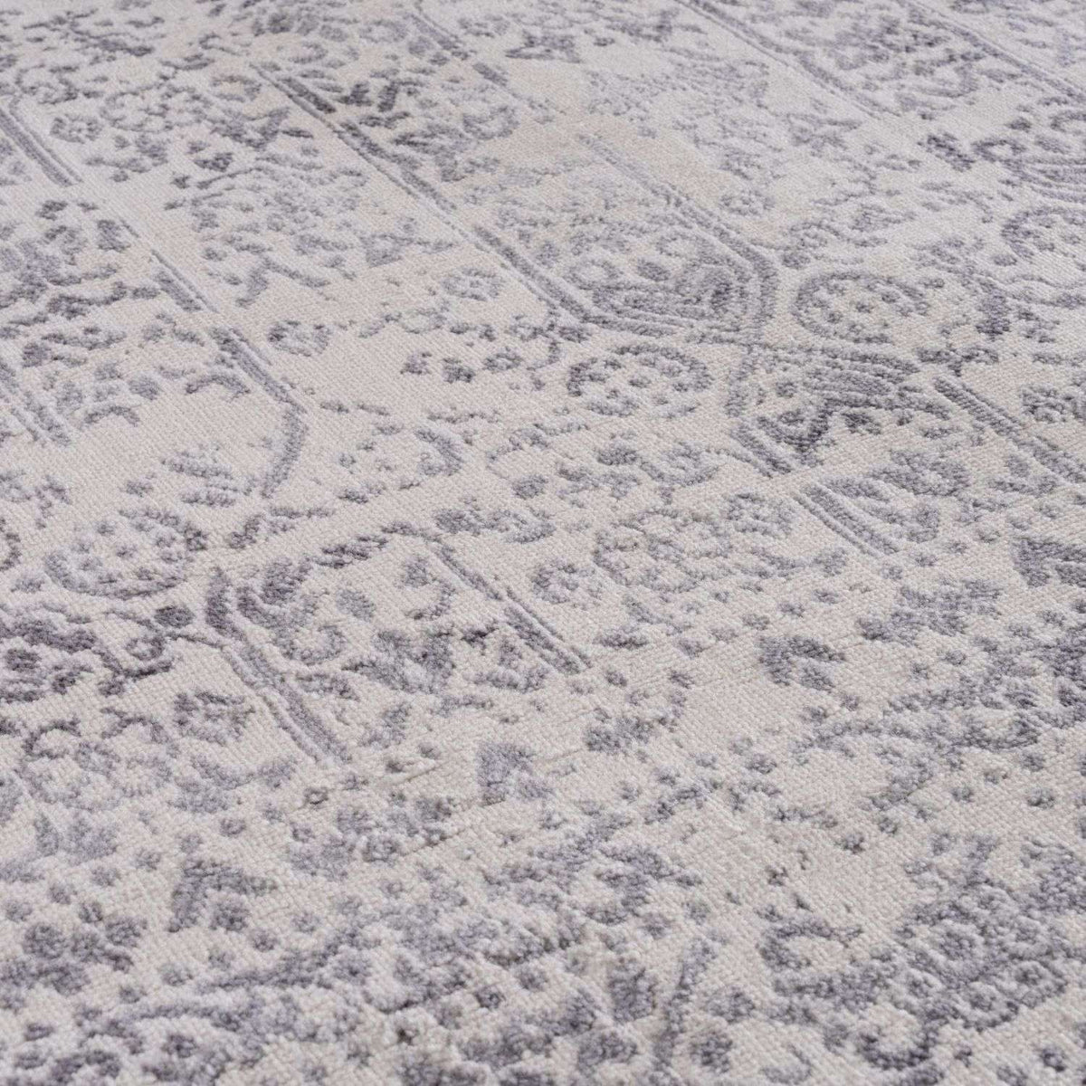 Cream Vintage Rug