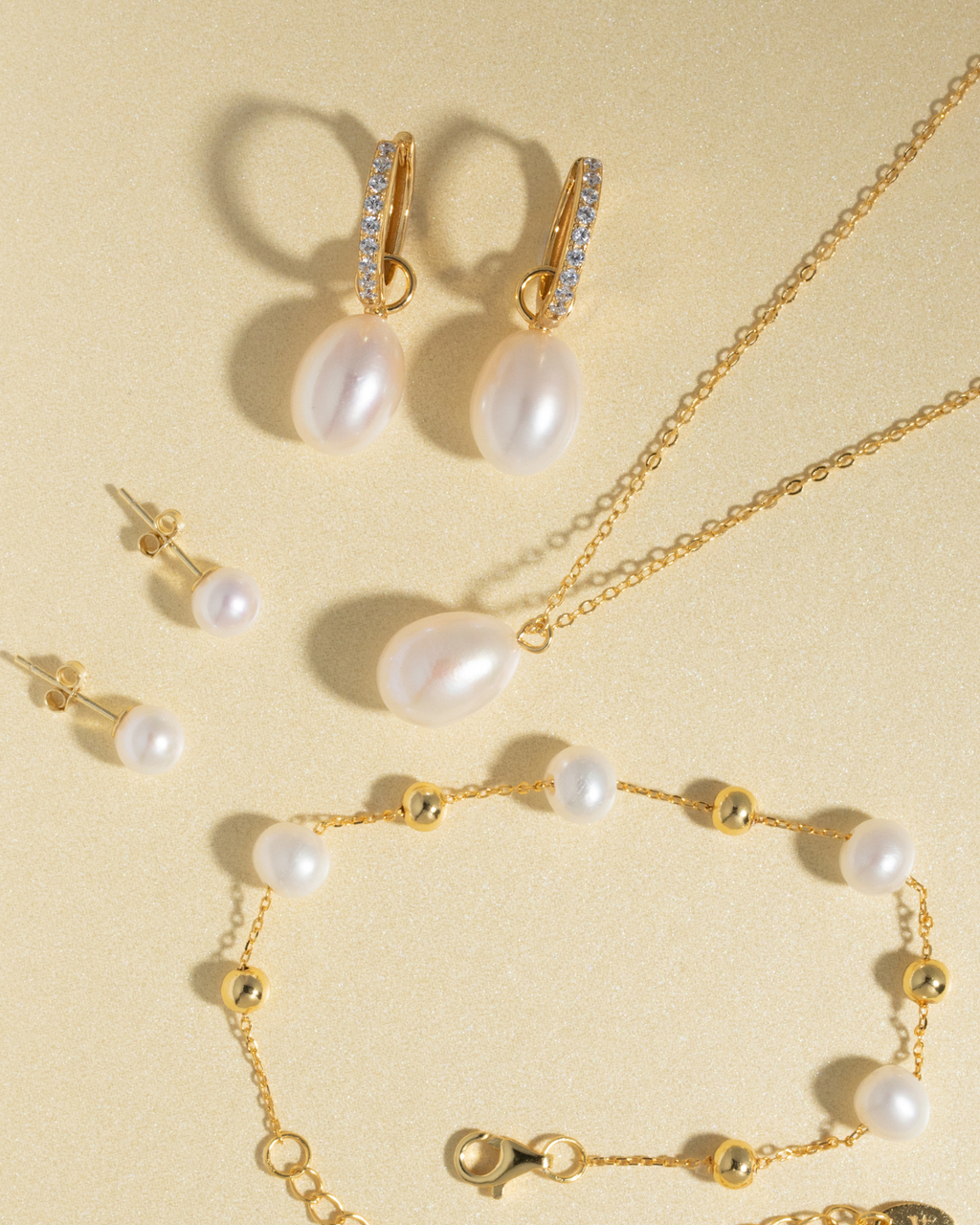 Pearl Everyday Jewellery Set in 18k Gold Vermeil
