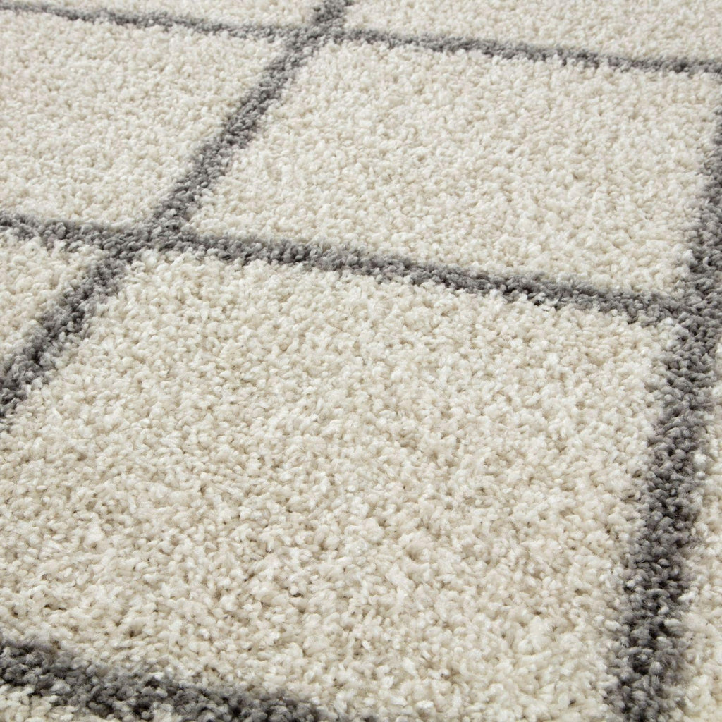 Ivory Trellis Shaggy Rug