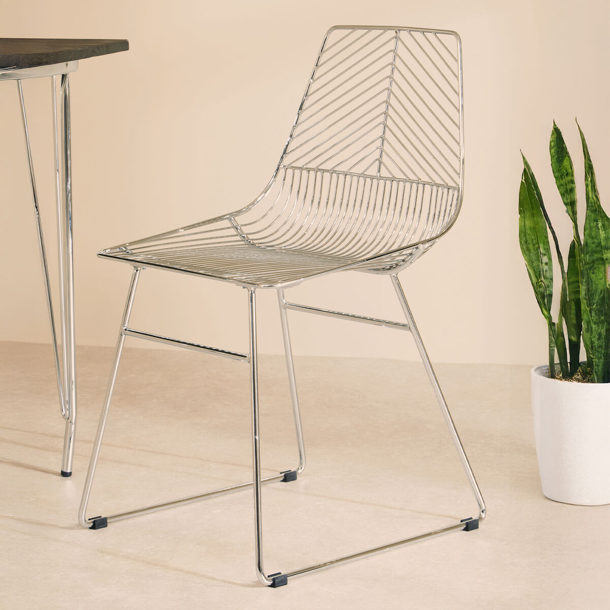 Chrome Finish Metal Wire Chair with Tapered Legs