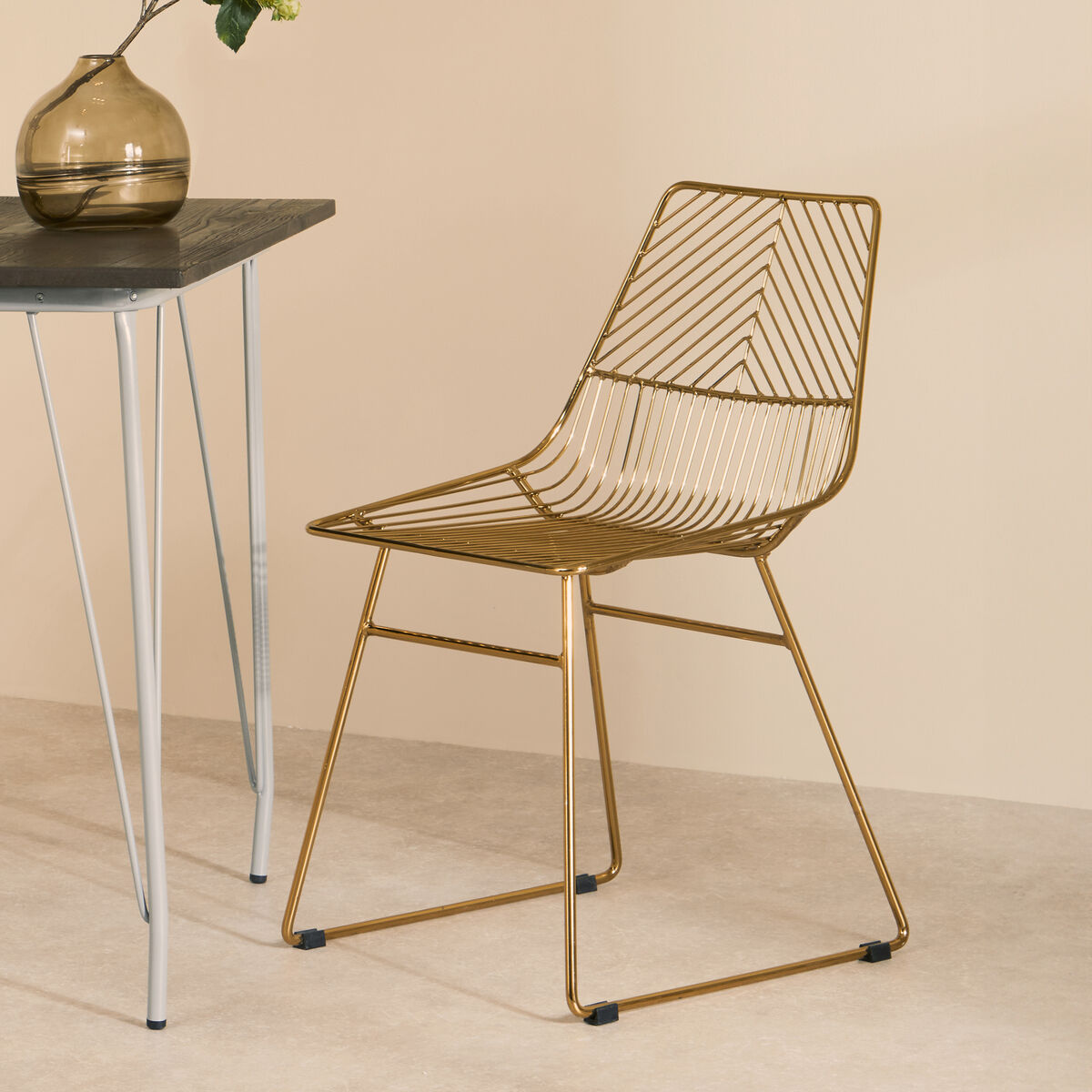 Gold Finish Metal Wire Chair with Tapered Legs