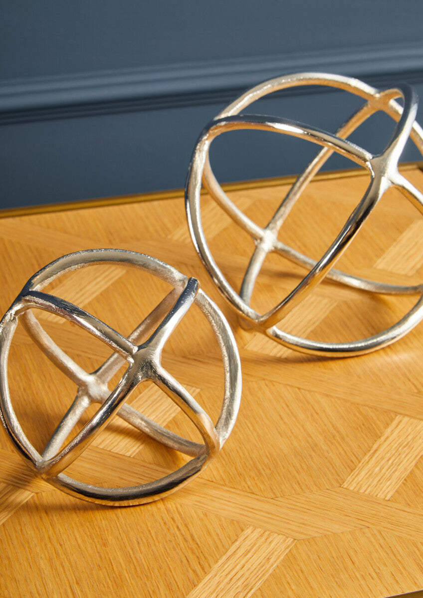 Set of Two Sculptures | Kensington Townhouse