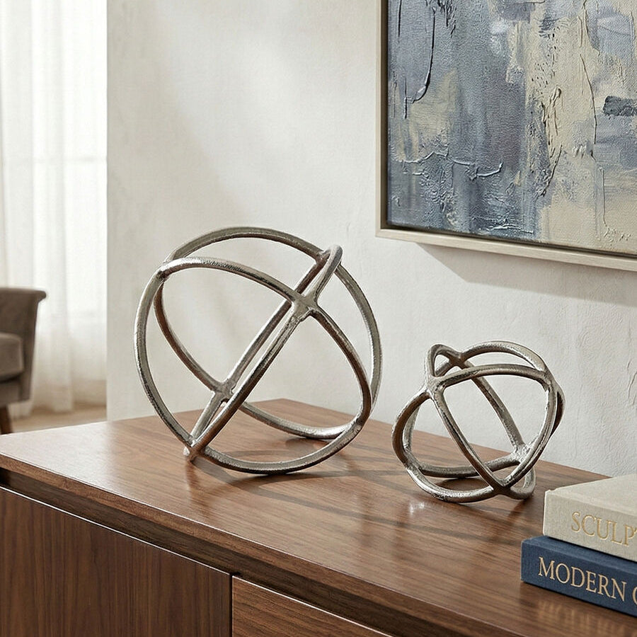 Set of Two Sculptures | Kensington Townhouse
