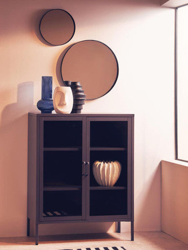 Small Face Design Vase