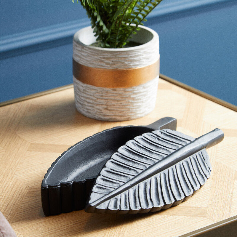 Black Finish Plume Box