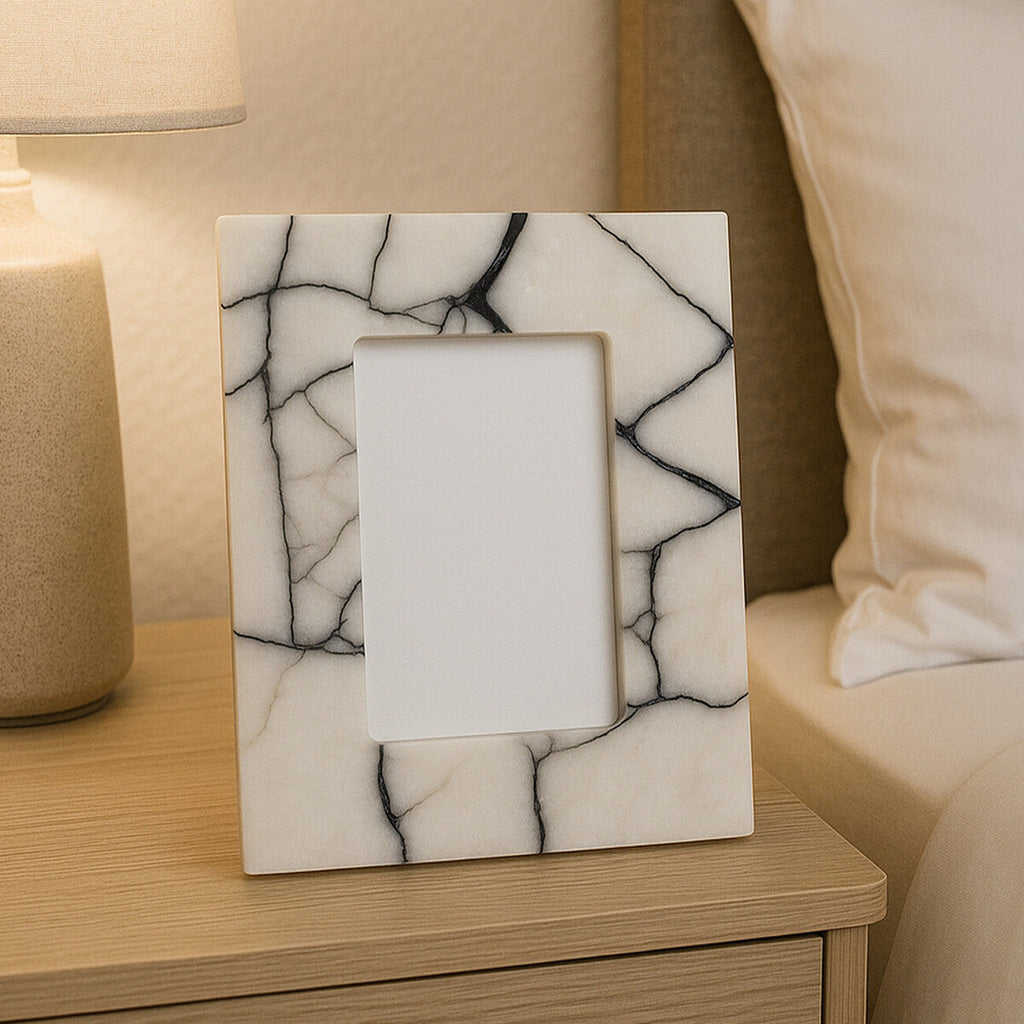White and Black Marble 4 x 6 Small Photo Frame