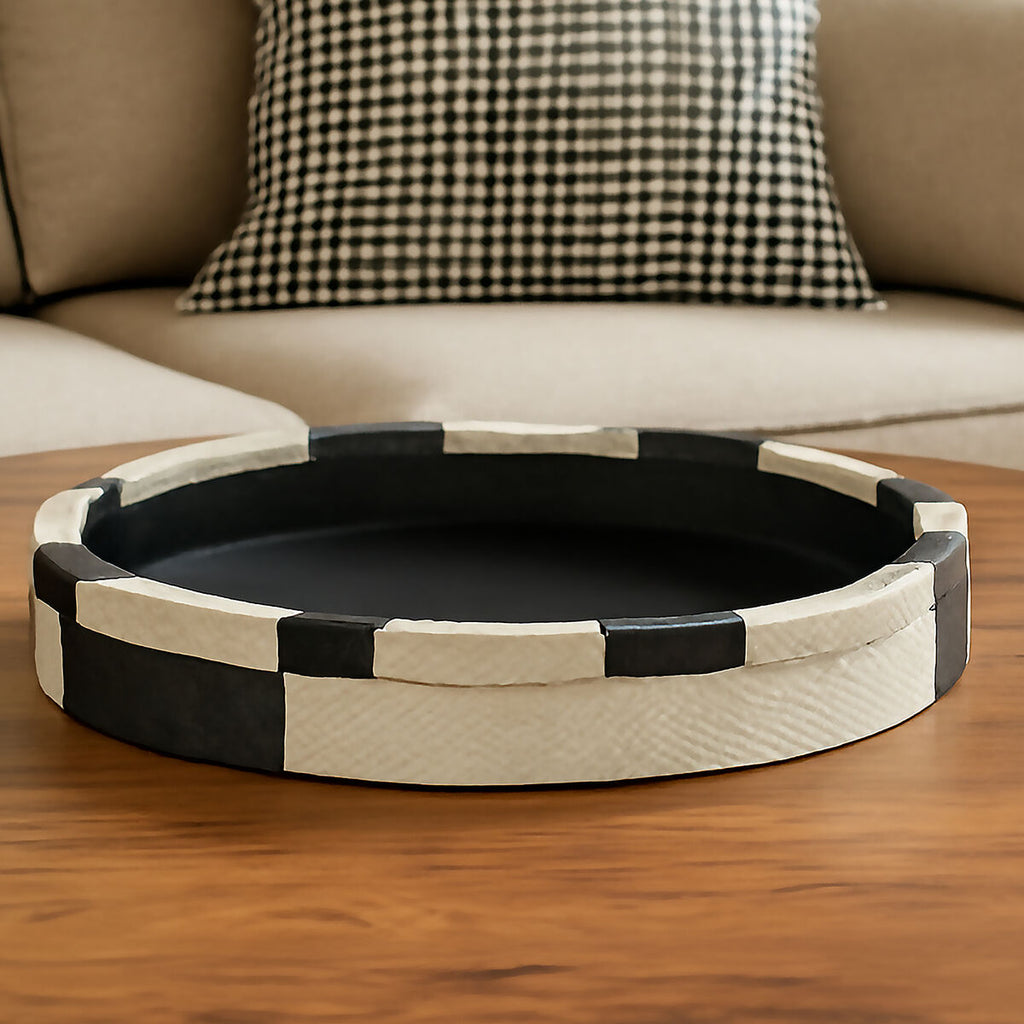 Black and White Round Tray