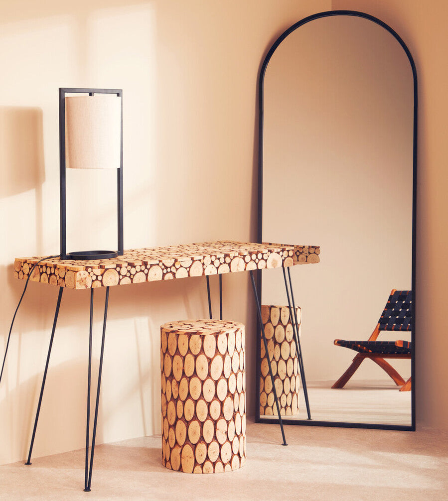 Black Metal Table Lamp with Grey Shade