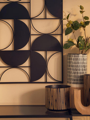 Black Finish Semicircle Design Wall Art
