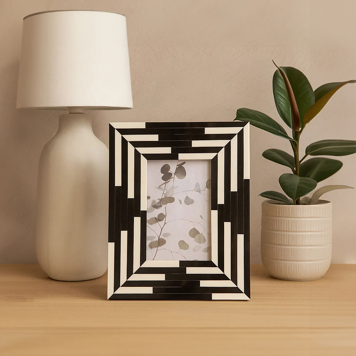 Black and White Stripe Photo Frame 4x6