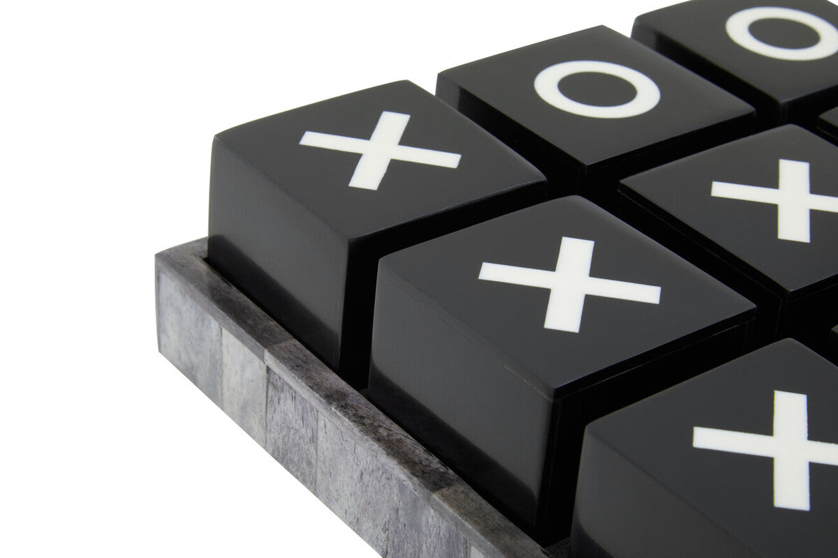 Black and White Noughts and Crosses
