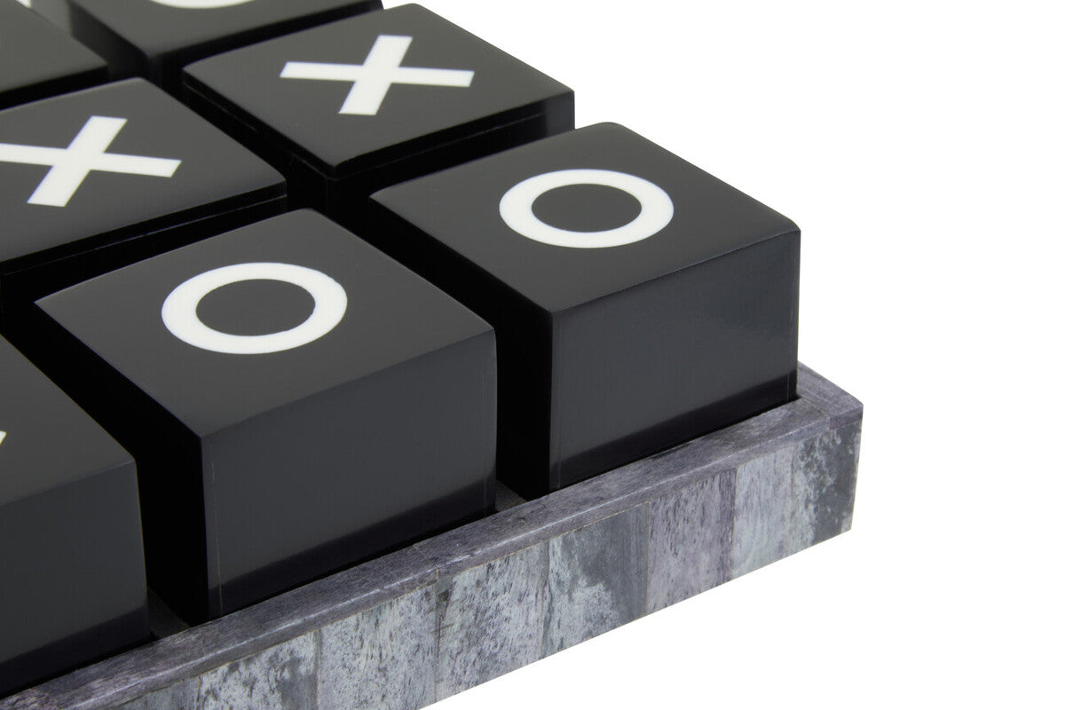 Black and White Noughts and Crosses