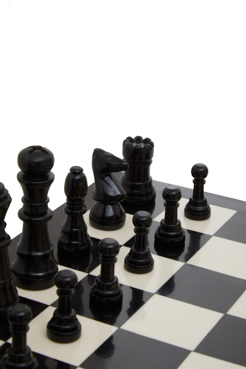 Black and White Chess Set