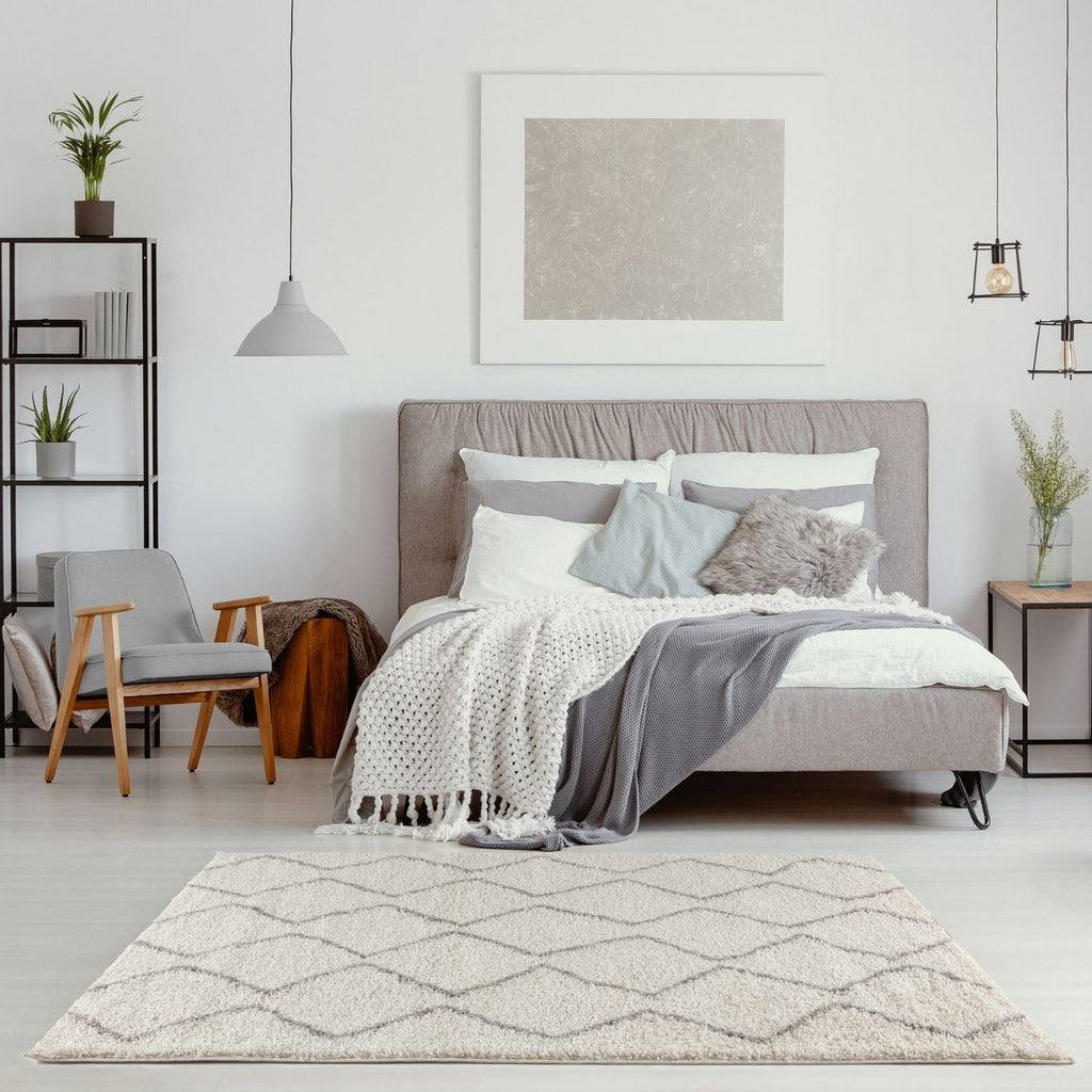 Moroccan Ivory Grey Shaggy Rug