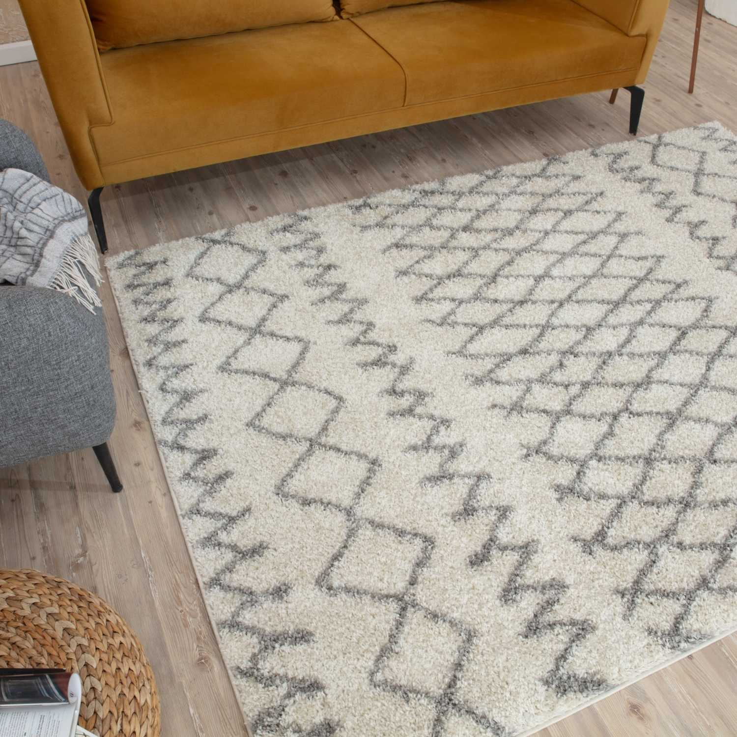 Moroccan Ivory Grey Shaggy Rug