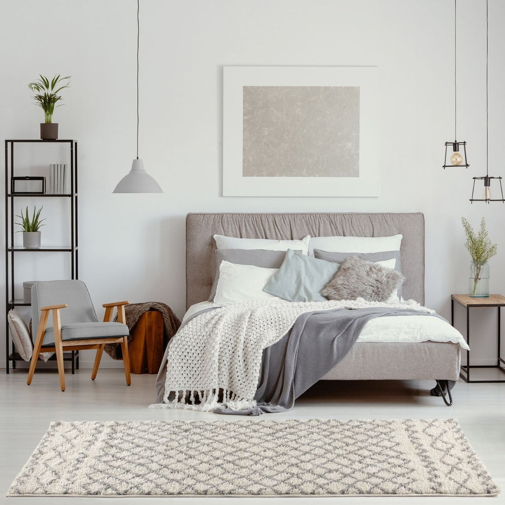 Moroccan Ivory Grey Shaggy Rug