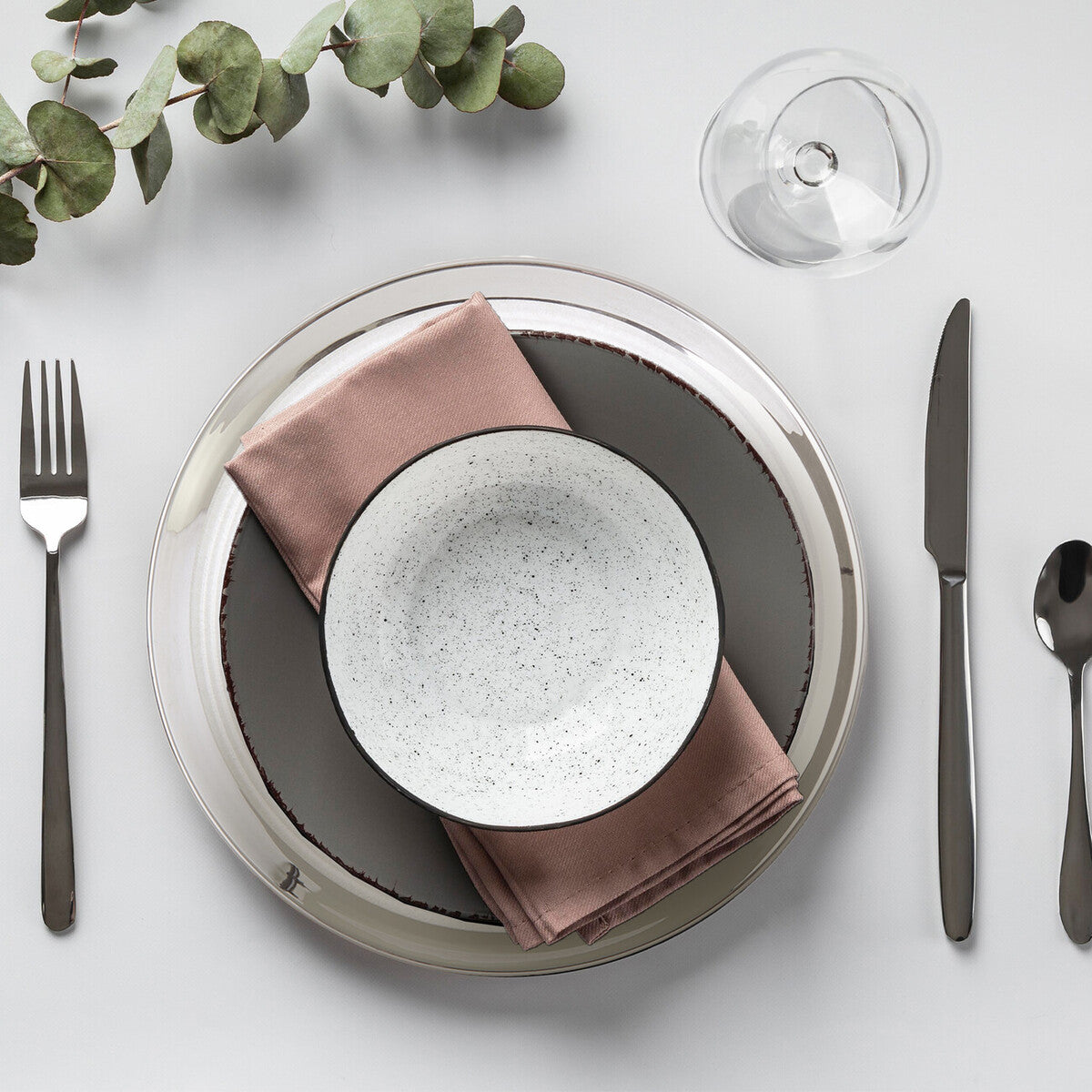 Set of Four 32cm Dia Embossed Coupe Charger Plates