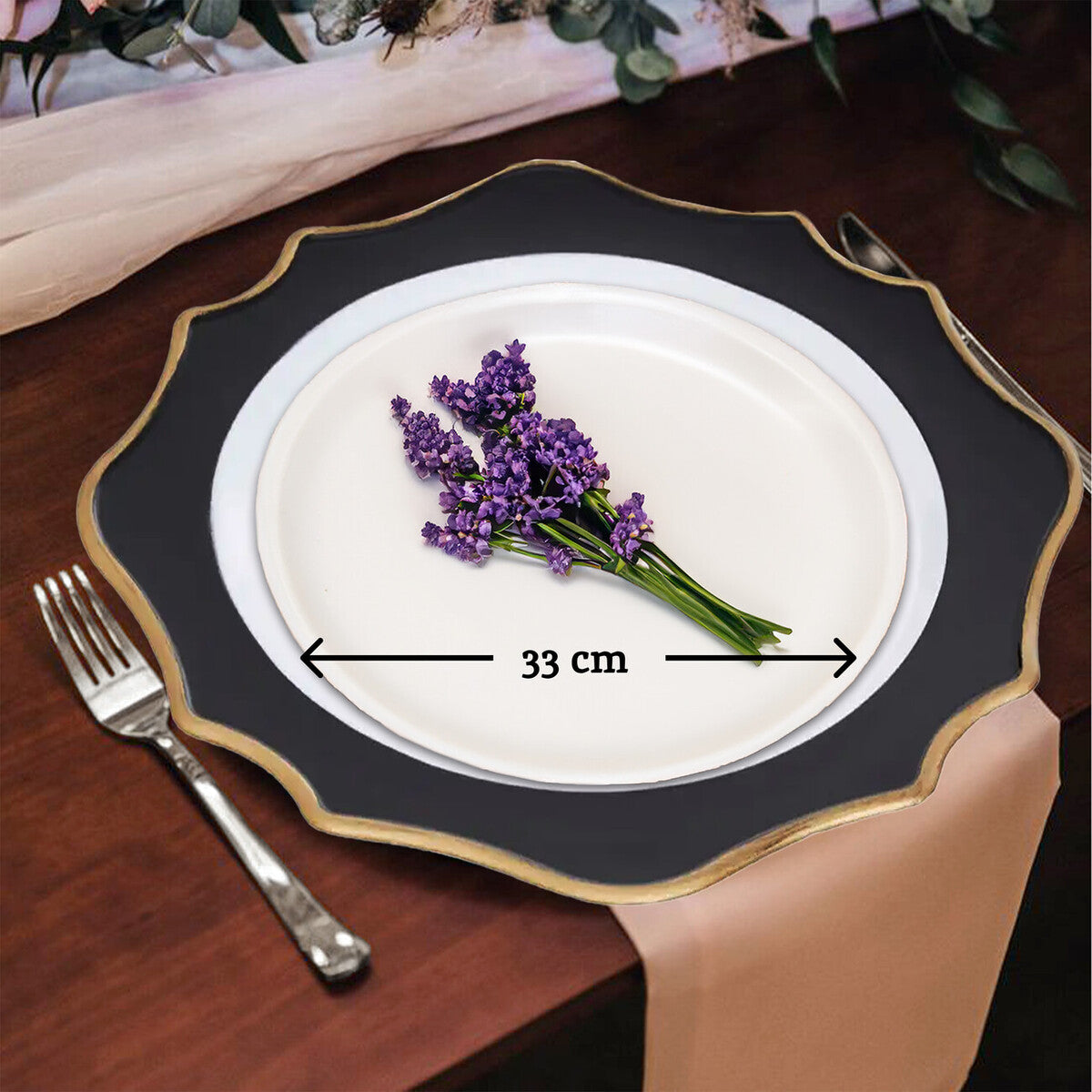 Set of 4 33cm White and Black Round Charger Plates