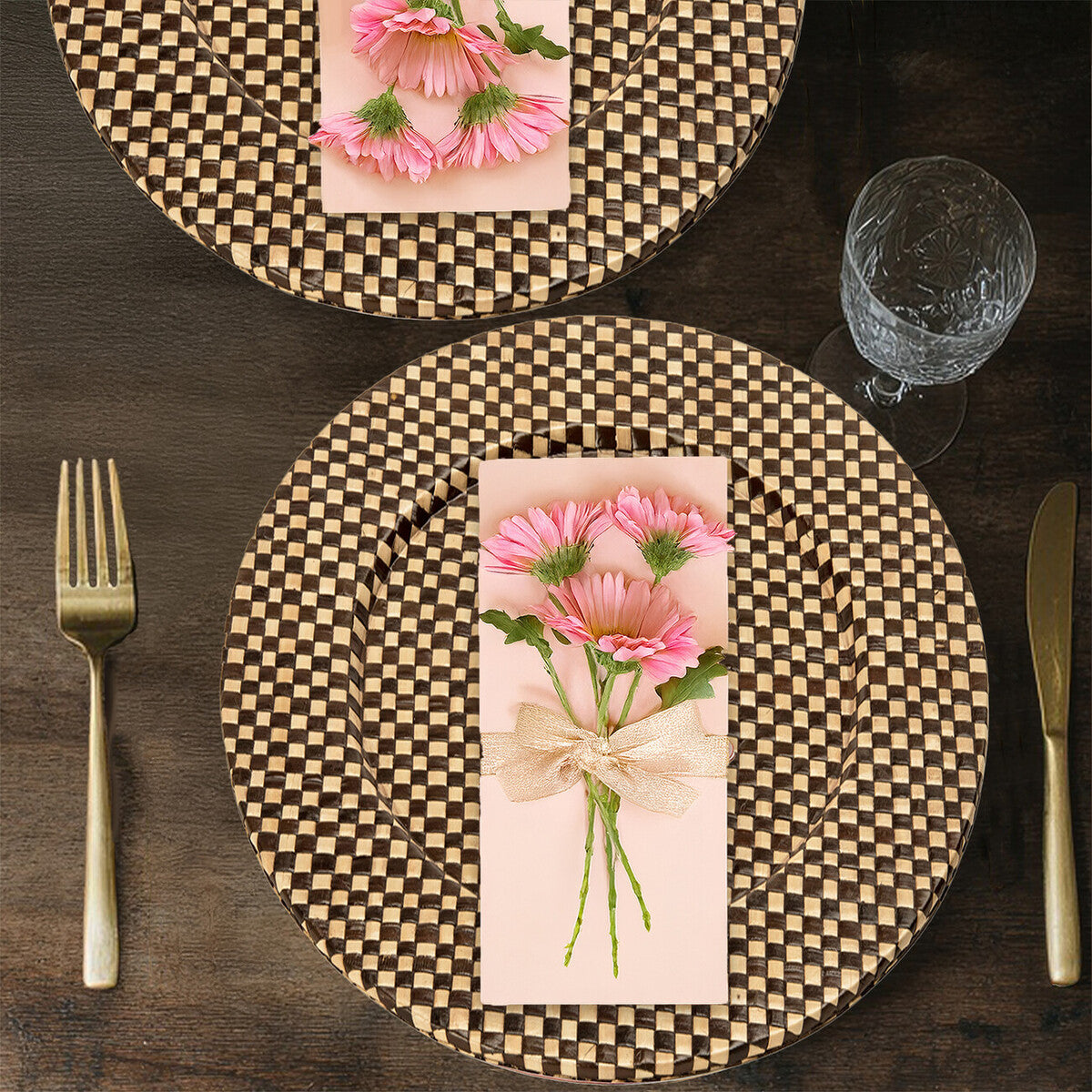 Set of Four 33cm DiaBlack and Natural Charger Plates