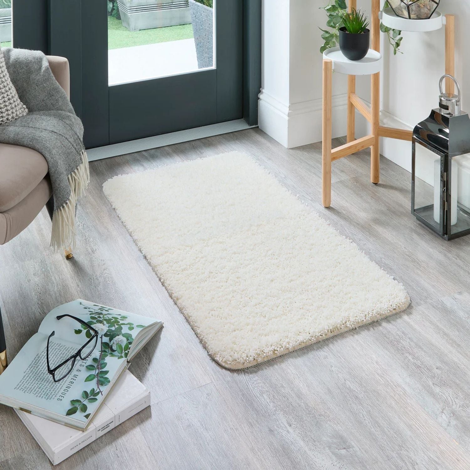 Washable Ivory Shaggy Rug