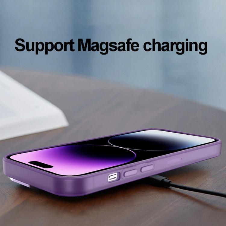 Phone Case – Magnetic, Transparent (iPhone 15 Pro Max)