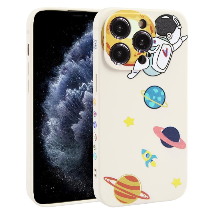 Hug Moon Astronaut Pattern TPU Phone Case, For iPhone 11 Pro Max, For iPhone 11, For iPhone 11 Pro, For iPhone XS / X, For iPhone XR, For iPhone XS Max, For iPhone 8 Plus / 7 Plus, For iPhone 6s Plus / 6 Plus, For iPhone 6s / 6 For iPhone 11 Pro Max White