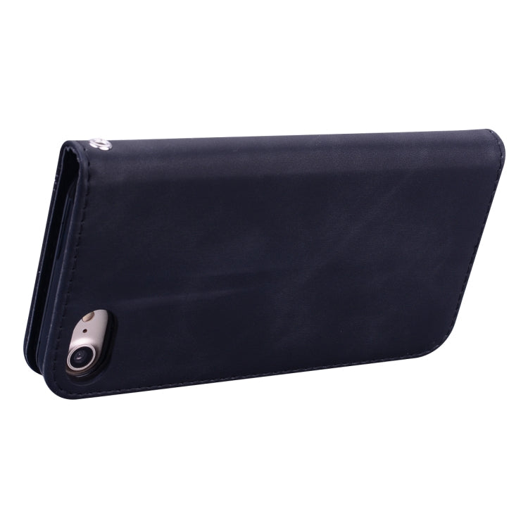 Case – Leather, Magnetic (iPhone SE 2022)