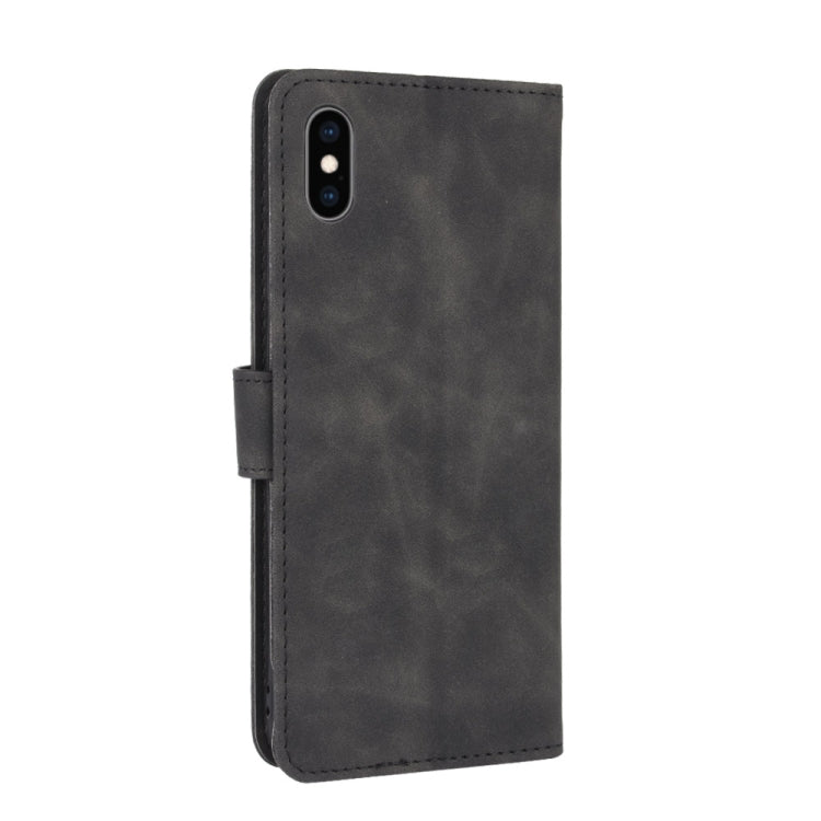 Case – Leather, Magnetic (iPhone XS Max)