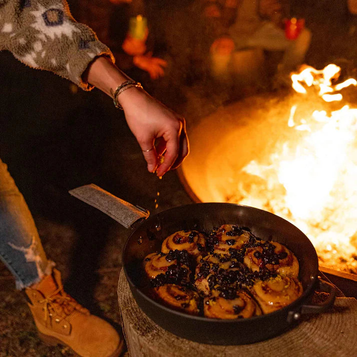 GSI Outdoors Guidecast 10" Cast Iron Cookset