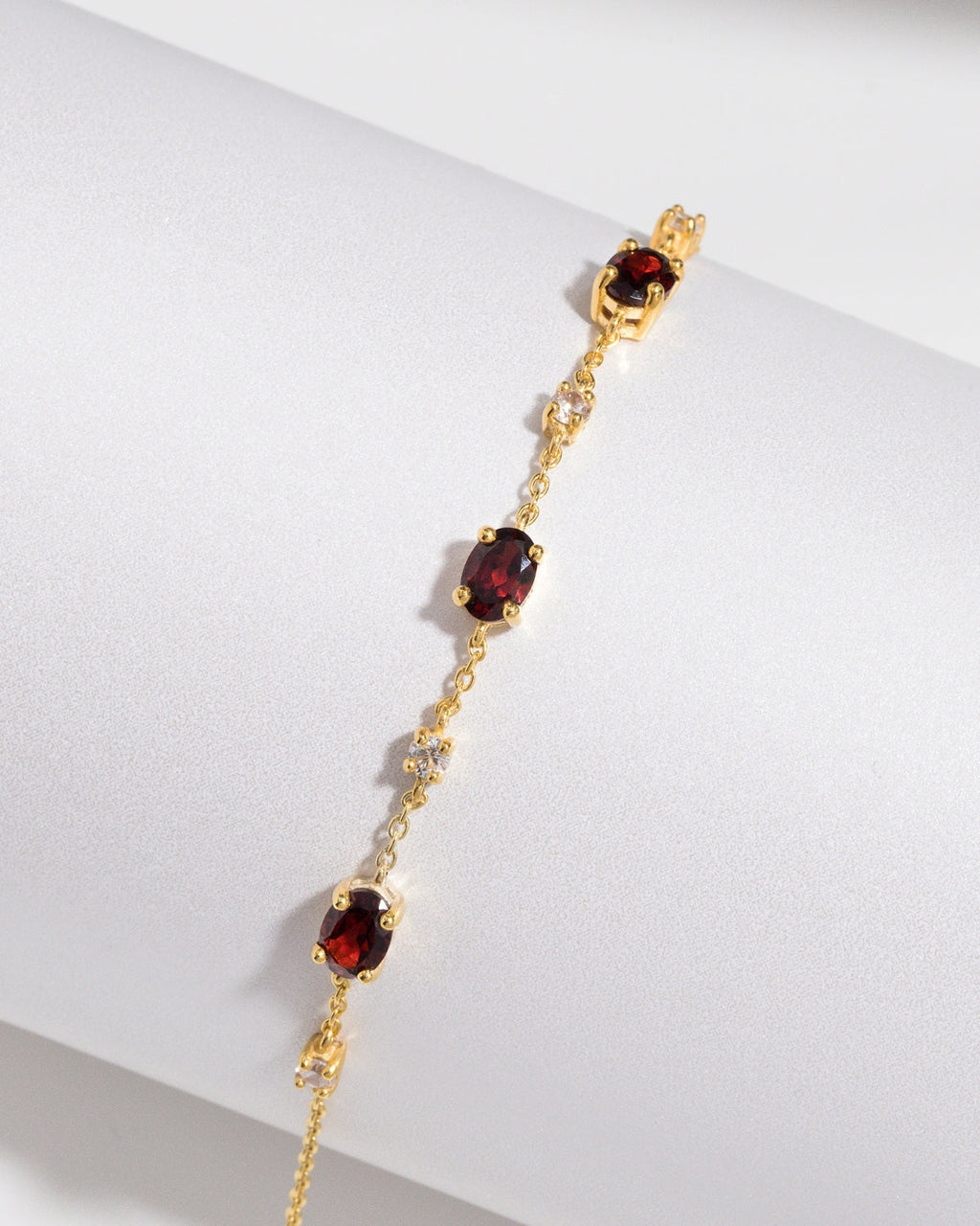 Essential Garnet Jewellery Set in 18k Gold Vermeil
